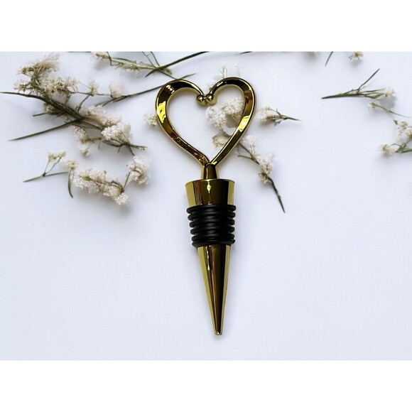 Deluxe Gold Heart Shaped Wine Bottle Stopper with Organza Bag - Must-have for Sp - Picture 1 of 8